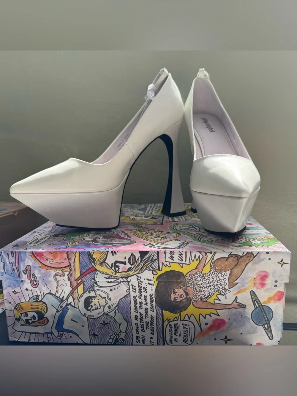 Jeffrey Campbell White Patent Platform Pumps— NEVER USED